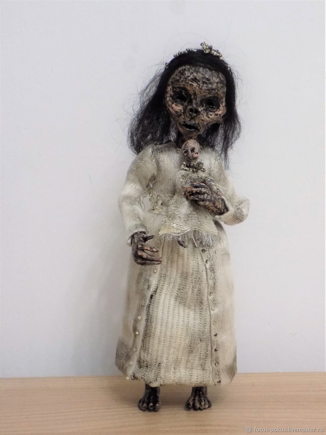 Кукла «Мумия» с движением, звуком и светом - украшение на Хэллоуин