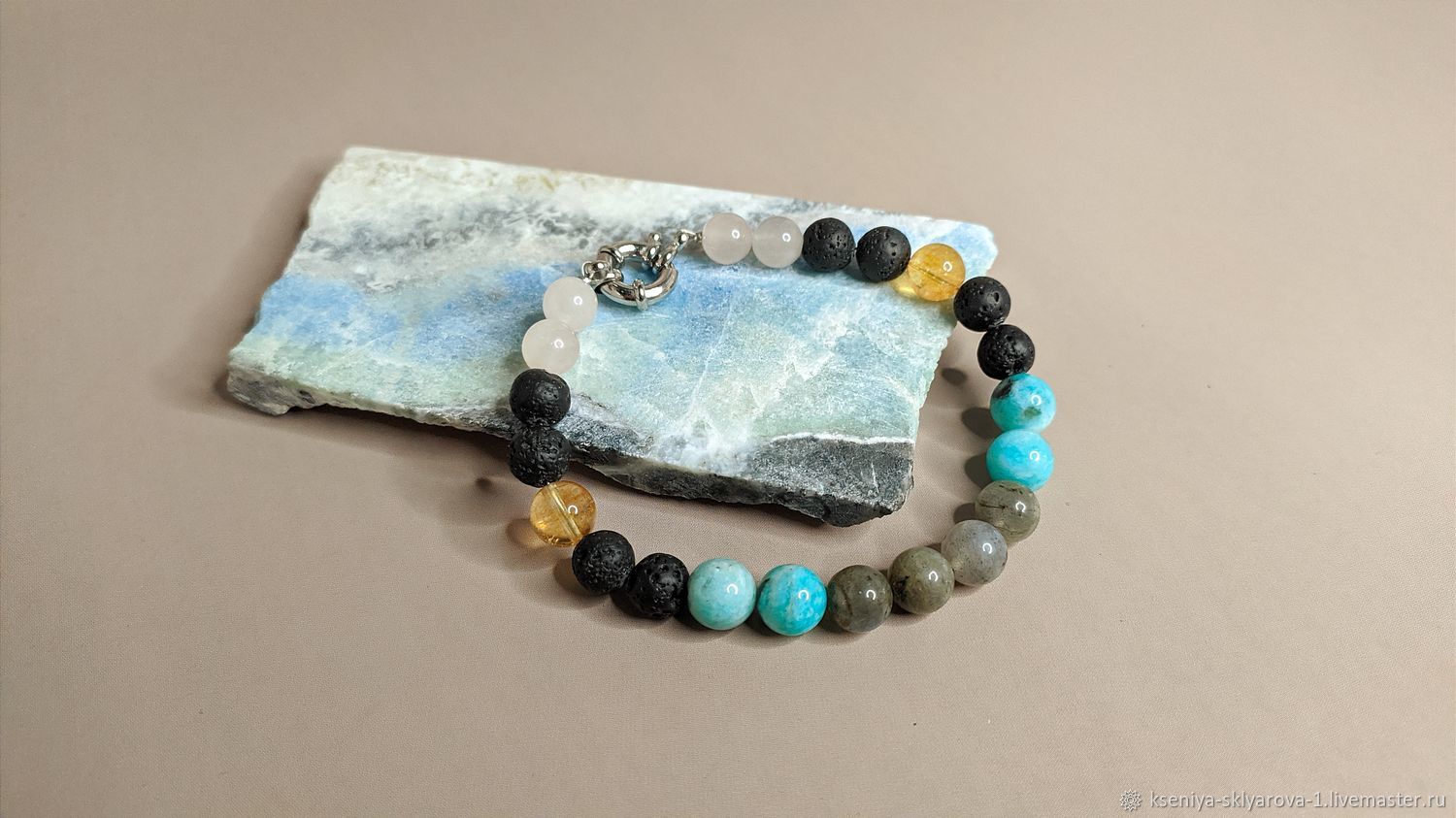 Разноцветный браслет мужской | женский | Россыпь каменных бусин в интернет-магазине Ярмарка Мастеров по цене 1256 ₽ – UWEQGRU | Браслет из бусин, Екатеринбург - доставка по России