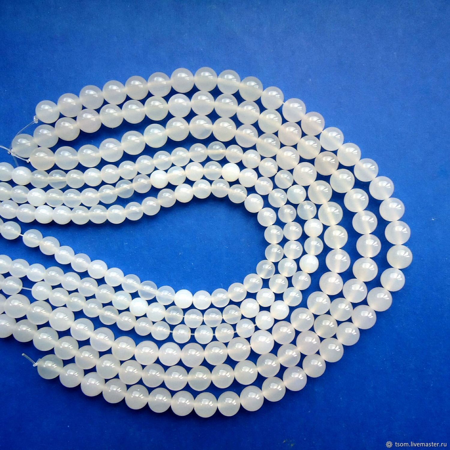 Белый агат, 8 и 10 мм купить в интернет-магазине Ярмарка Мастеров по ...