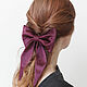 Фиолетовый бант для волос большая заколка женская бархатный бантик. Заколки. Счастье в подарок. Интернет-магазин Ярмарка Мастеров.  Фото №2