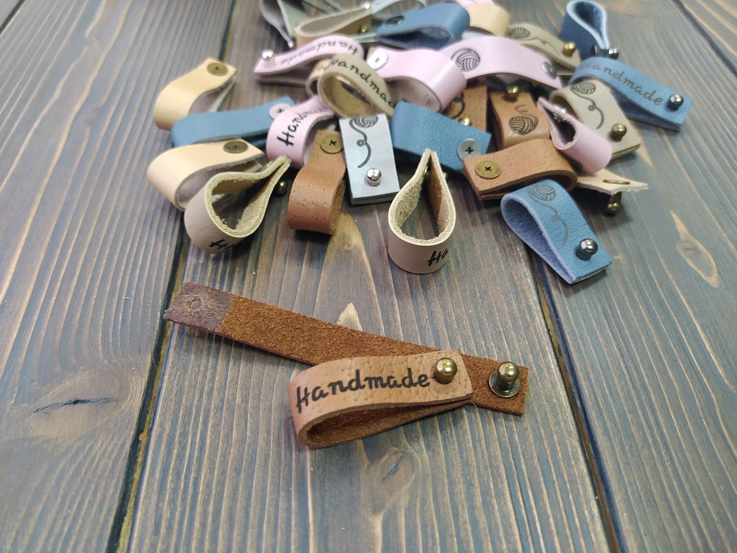 Кожаные бирки с надписью "handmade" для изделий купить в интернет ...