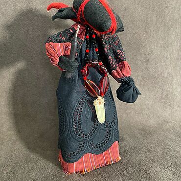 Сила в ладонях: как сделать оберег своими руками для солдата, который защитит в бою