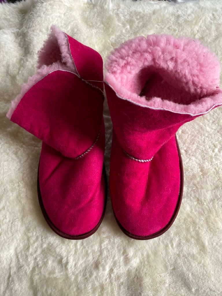 uggs fur made of