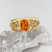 Золотое кольцо с бриллиантами и самоцветами