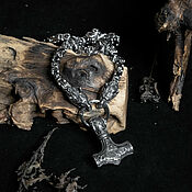 Украшения handmade. Livemaster - original item Thor`s Hammer with wolves — a steel pendant on a powerful chain. Handmade.