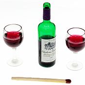 Куклы и игрушки handmade. Livemaster - original item Dollhouse food: Set a bottle of wine and two glasses of wine. Handmade.