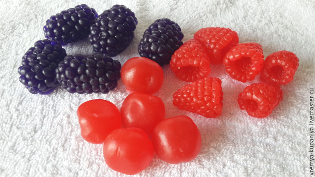 Купить форму 3d. Силиконовая форма ягоды. Молды силиконовые ягоды. Силиконовые формы для мыла ягоды. Силиконовый молд "ягоды".
