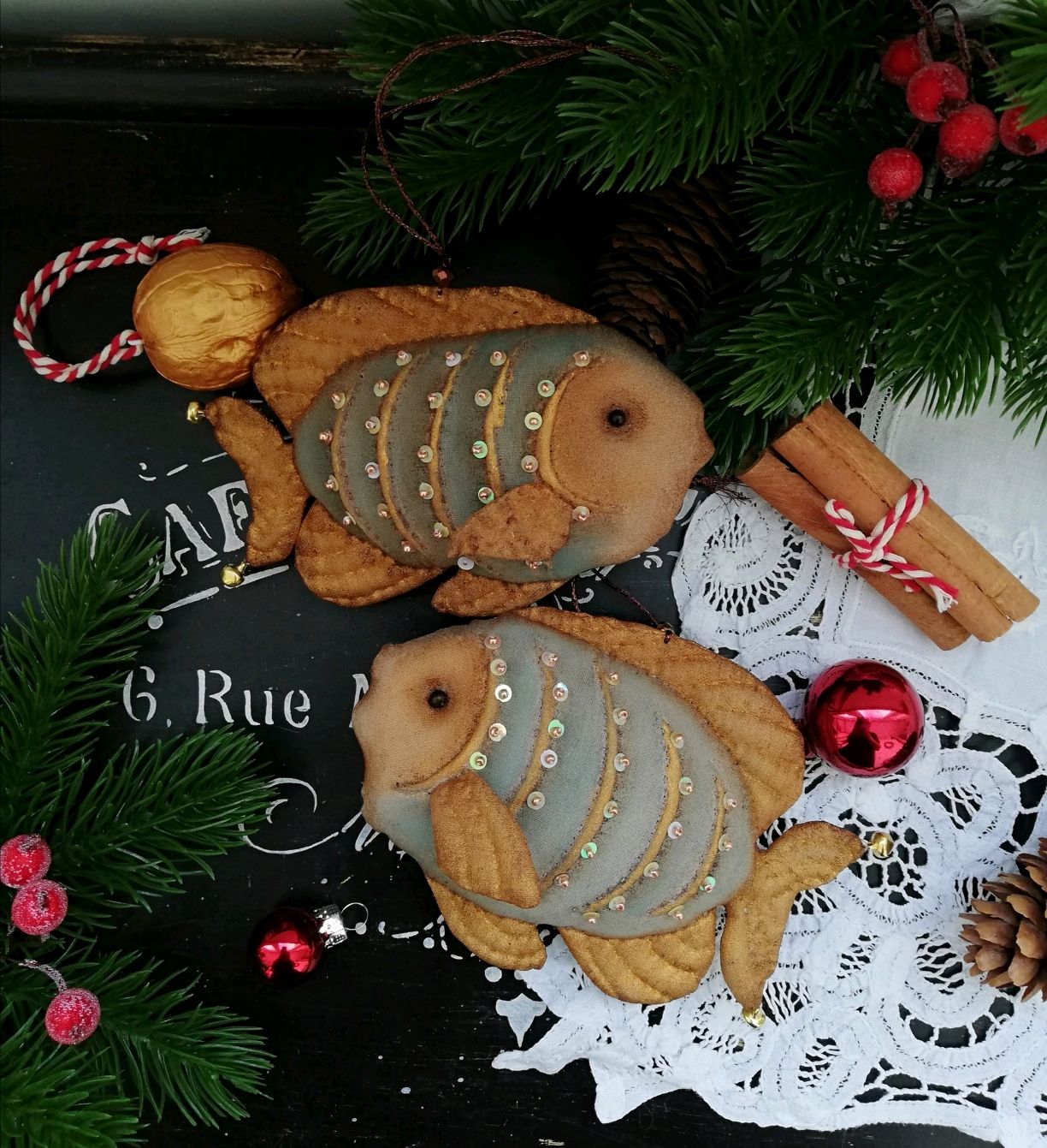 Ёлочные игрушки - рыбки в интернет-магазине Ярмарка Мастеров по цене ...