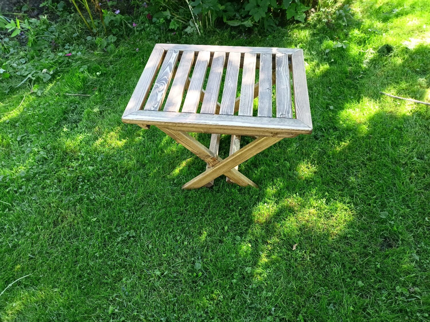 Дачный складной деревянный столик