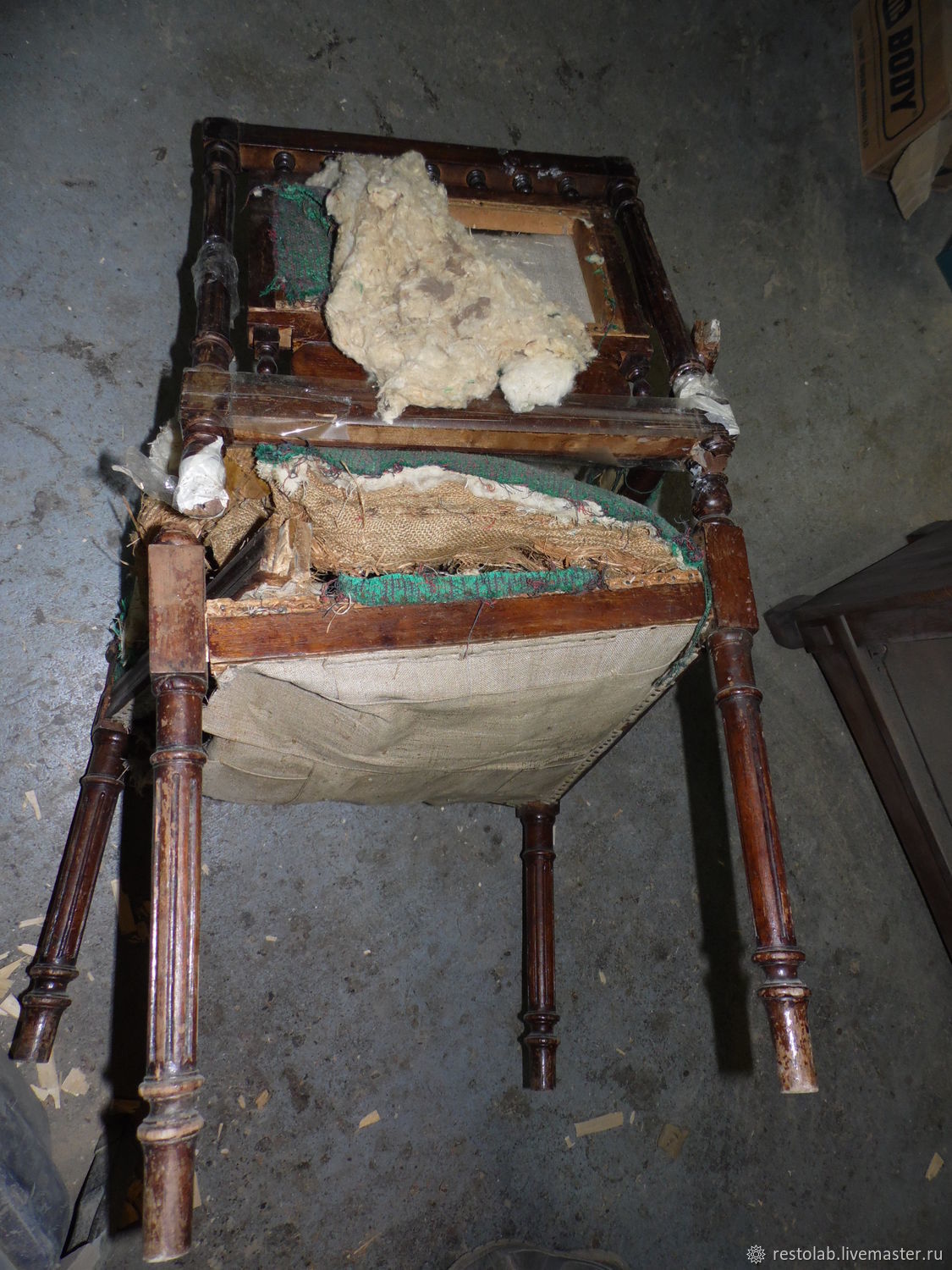 Реставрация древнего стола в плохом состоянии из массива