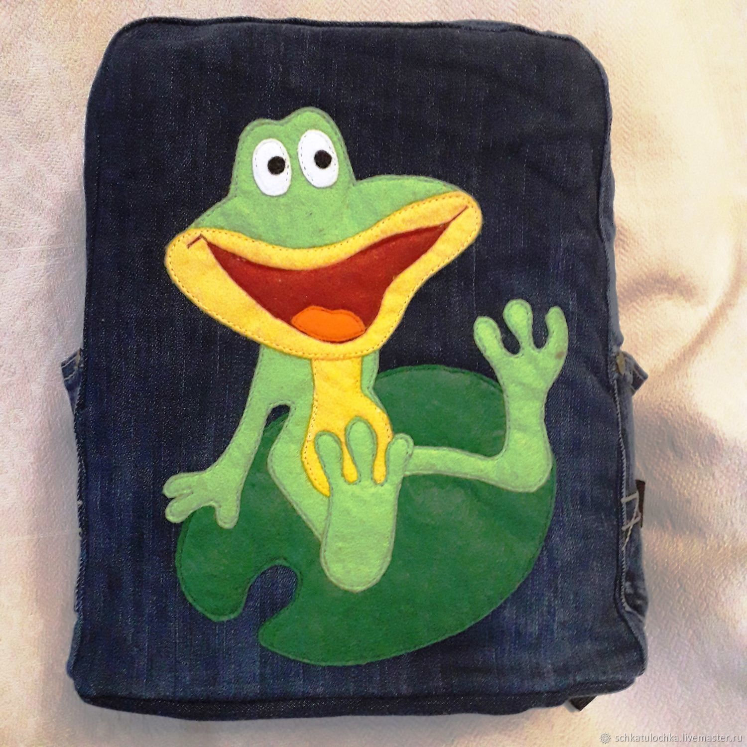 Children's denim backpack with frog applique, Backpacks, Chernogolovka,  Фото №1