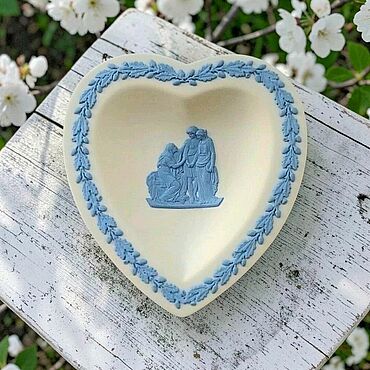Винтаж ручной работы. Ярмарка Мастеров - ручная работа Винтаж: Wedgwood Jasperware редкое блюдце для украшений Карточные масти Сердце. Handmade.