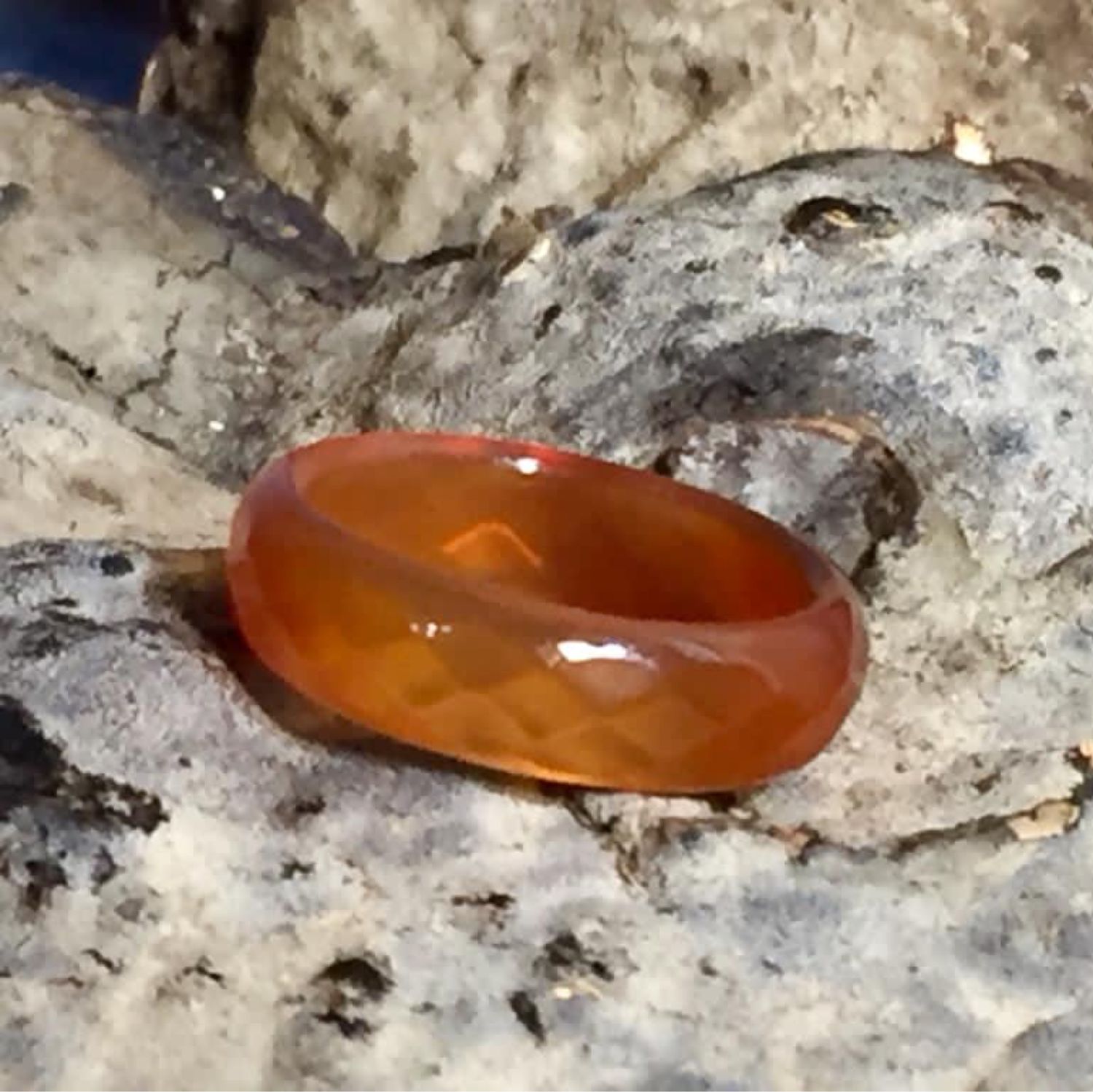 Кольца из натуральных камней