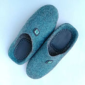 Felted men's Slippers Blue with braid and laces