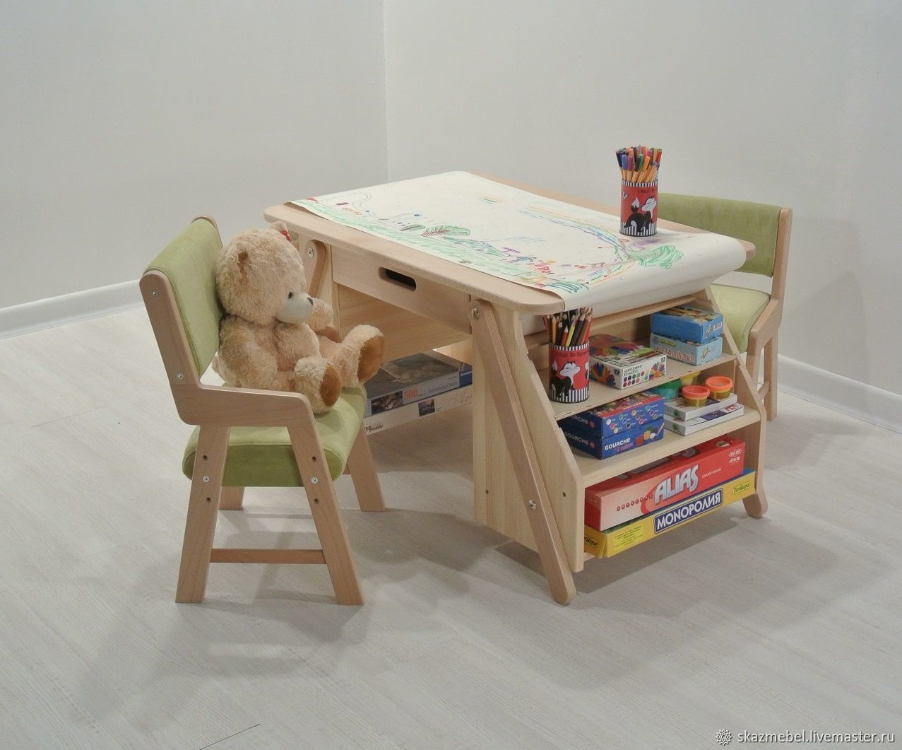 Стол детский деревянный с ящиком