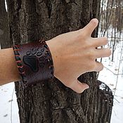 Кожаный браслет намотка с деревянными бусинами Ромбики