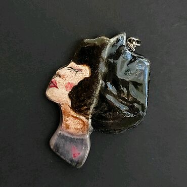 Украшения ручной работы. Ярмарка Мастеров - ручная работа Кулон фарфор"Girl" глазурь керамическая, фарфоровая масса. Handmade.