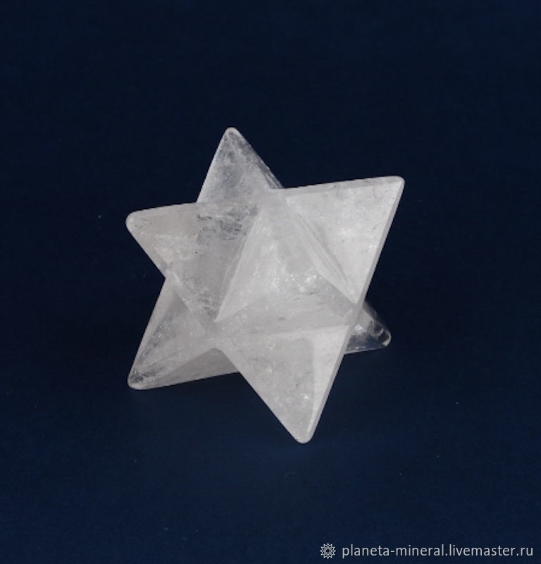 украшение "звезда". люстра с кристаллами. кристальная звезда. кристалл в форме звезды. хрусталь звезда.
