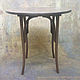 венский стол, тонировка - дуб; покрытие - полиуретановый лак, диаметр - 75см, высота - 75см