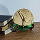 Деревянные настольные часы зеленой смолой, символ года, Часы классические, Москва,  Фото №1