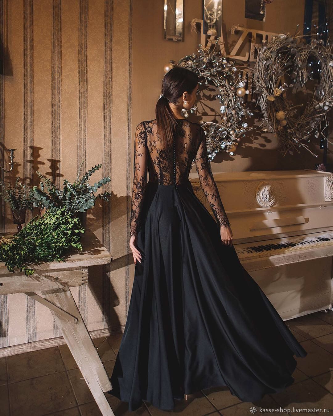 Платье в пол с кружевом шантильи купить в интернет-магазине Ярмарка Мастеров по цене 17000 ₽ – HAW4LRU