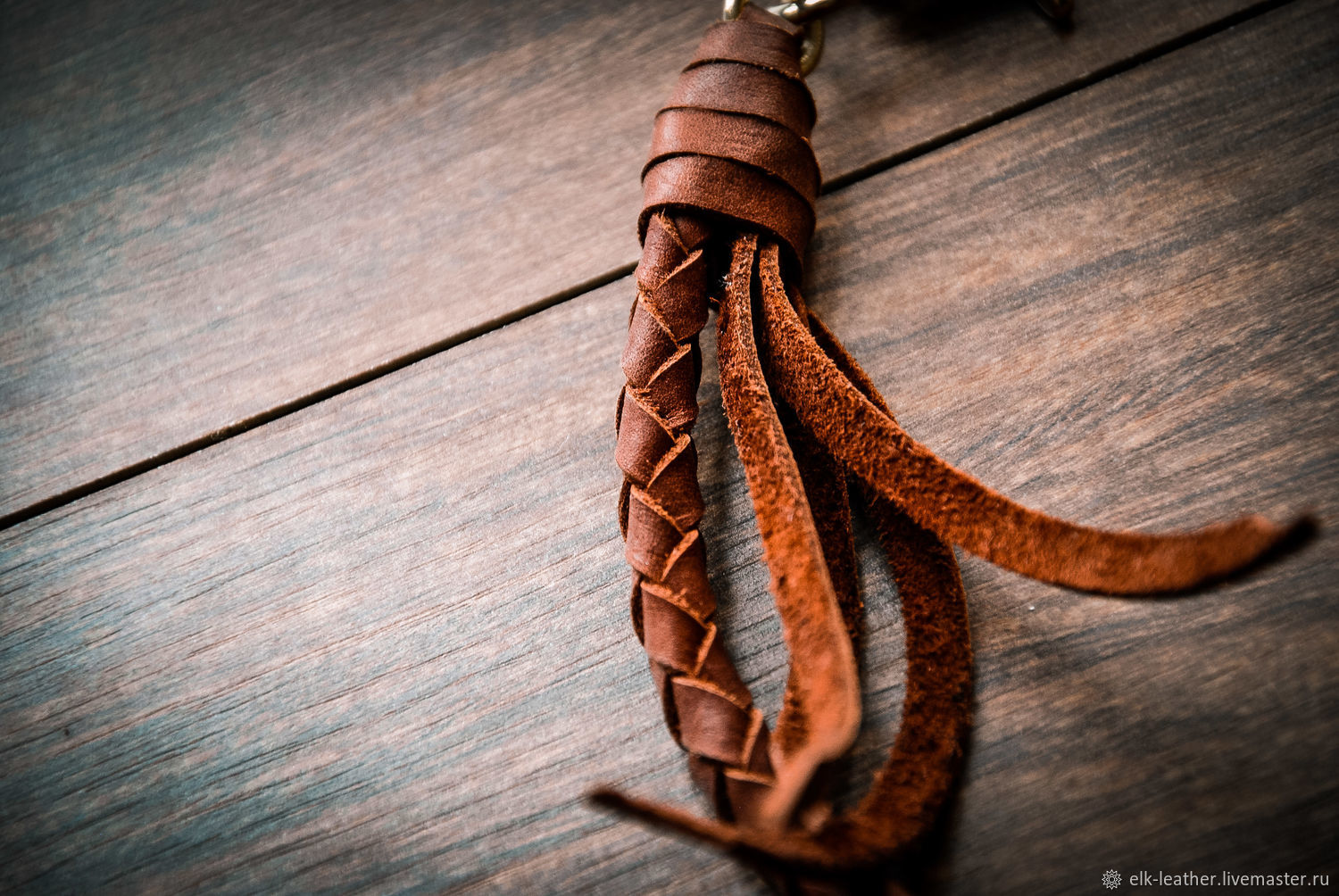 Плетёный шнур для бумажника или ключей. Корд