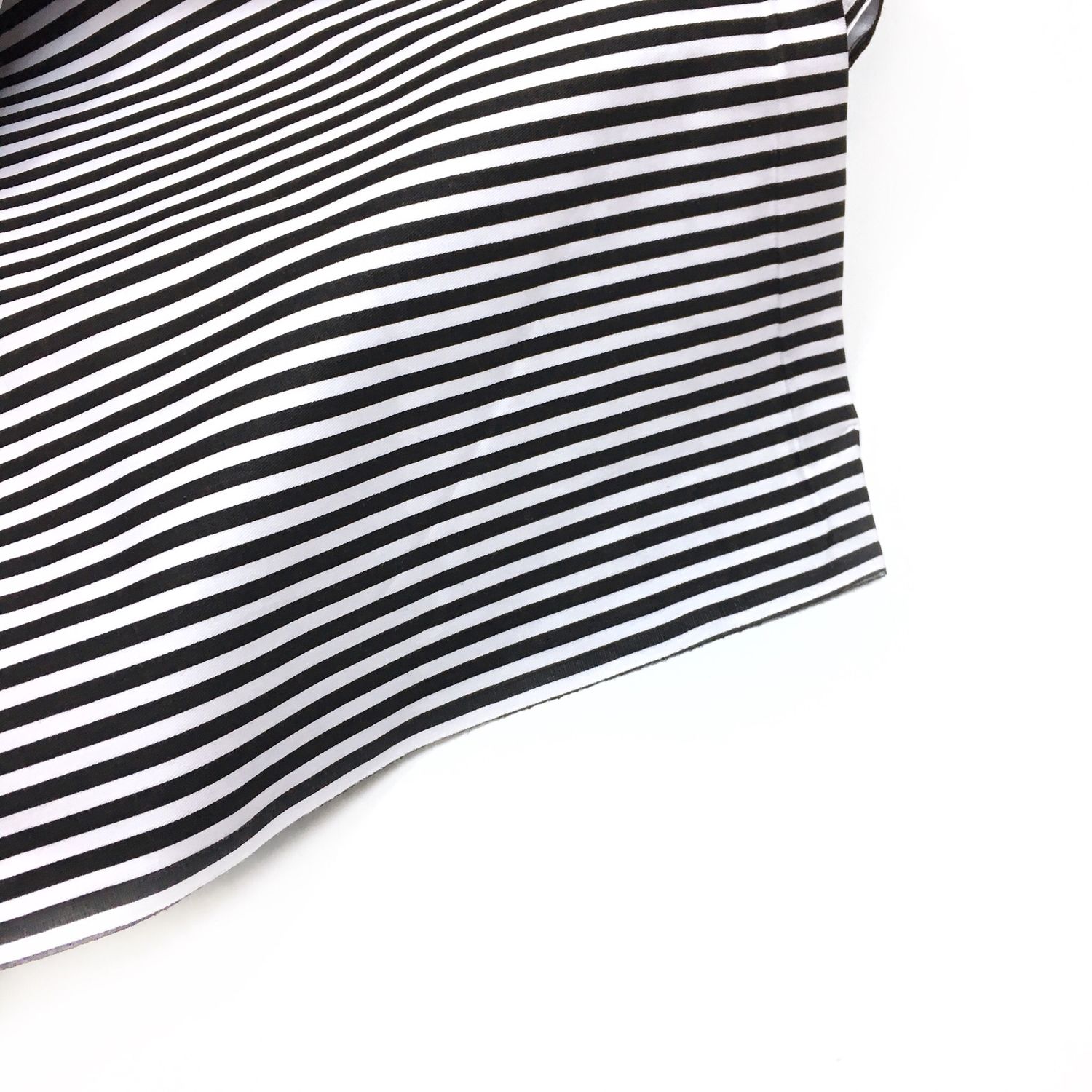 трикотажное полотно в полоску. джемпер бело-черный. трикотаж ткань с черно белым принтом. черно белого трикотажа. джемпер черно белый женский.