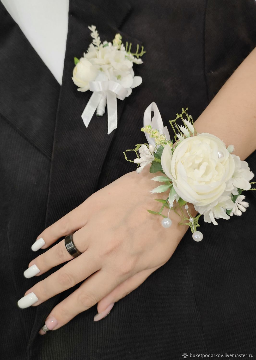 Свадебные бутоньерки своими руками: из чего они делаются?