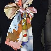 Шейный шелковый платок Цветочная феерия батик 90*90 см