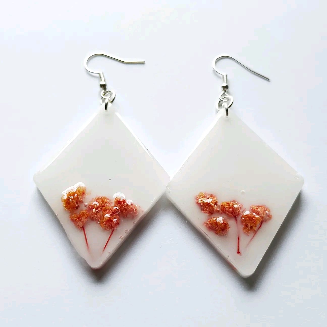 Сережки из эпоксидной смолы с сухоцветами в интернет-магазине Ярмарка ...