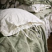 Льняное постельное белье с рюшами и кружевом