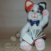 Куклы и игрушки handmade. Livemaster - original item Three-color kitten with a red back, felt toy. Handmade.
