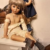 Винтажная деревянная кукла