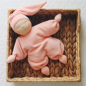 Вальдорфская кукла в розовом комбинезоне