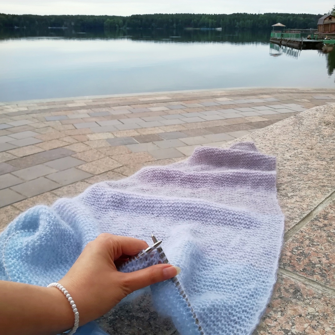 Вяжу на природе, озеро Еловое