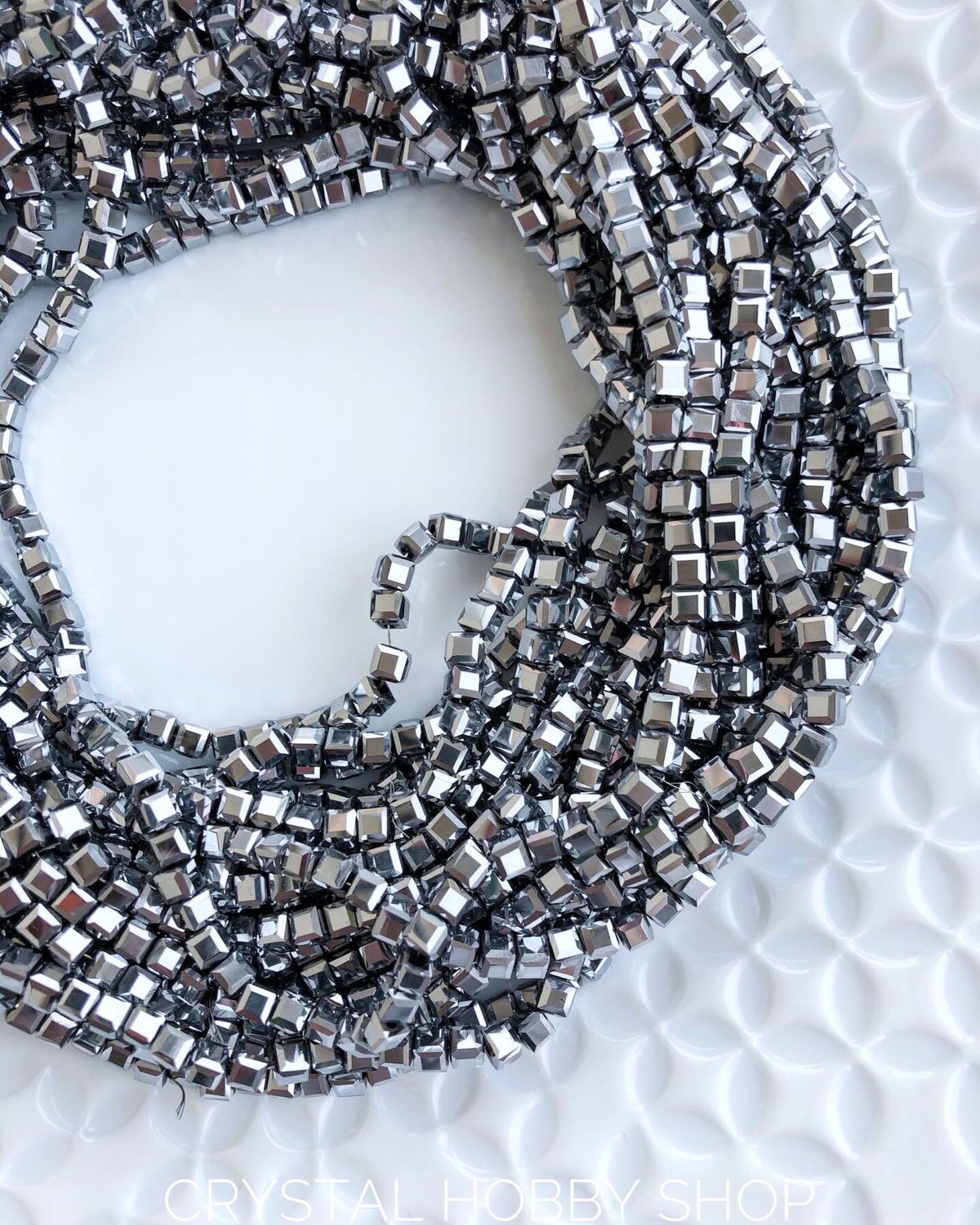 Стеклянные кубики 4 мм в интернет-магазине на Ярмарке Мастеров | Бусины ...