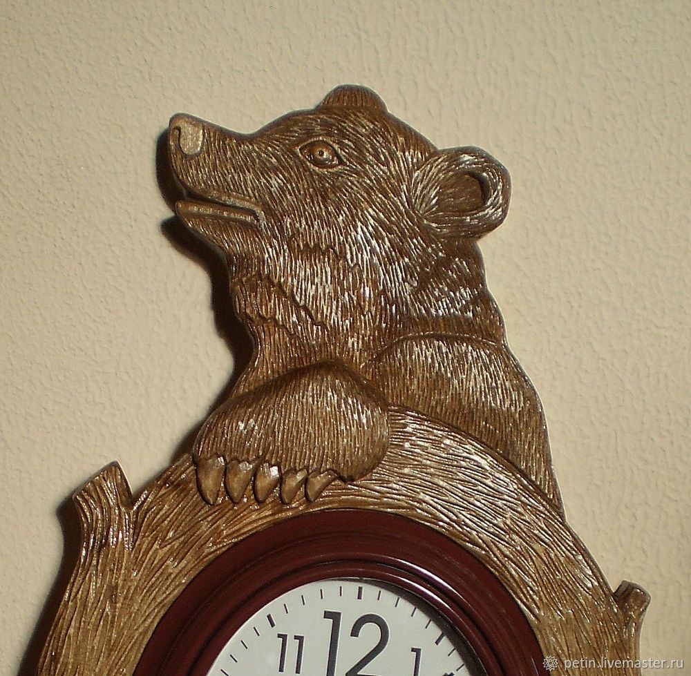 Медведь часы