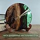 Заказать Деревянные настольные часы зеленой смолой, символ года. Woodpresnya. Ярмарка Мастеров. . Часы классические Фото №3