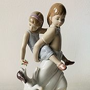 Винтаж: Девочка с куколкой. Royal Copenhagen