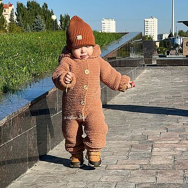 Одежда детская ручной работы. Ярмарка Мастеров - ручная работа Вязаные комбинезоны на заказ. Handmade.