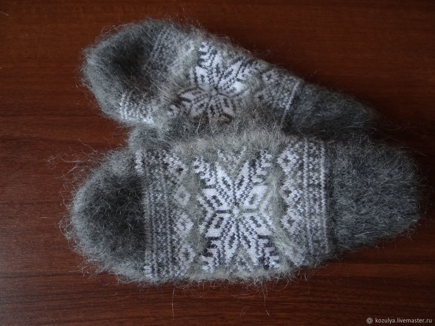 варежки из козьей шерсти. варежки из пуха.