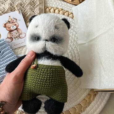 Куклы и игрушки ручной работы. Ярмарка Мастеров - ручная работа Вязаная  игрушка Панда. Handmade.