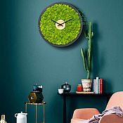 Для дома и интерьера handmade. Livemaster - original item Wall clock with stabilized moss. Handmade.
