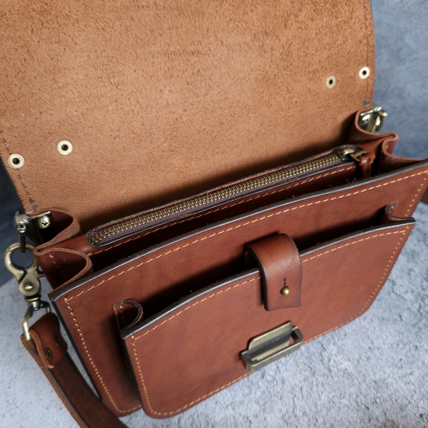 Сумка из ременной кожи коньячного цвета в интернет-магазине на Ярмарке ...