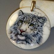 Украшения handmade. Livemaster - original item IRBIS-snow leopard - white leopard pendant with lacquer painting. Handmade.