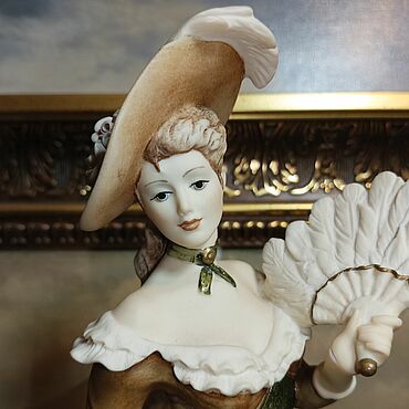 Винтаж ручной работы. Ярмарка Мастеров - ручная работа Винтаж: Capodimonte.Италия.armani.Статуэтка.Девушка. Handmade.