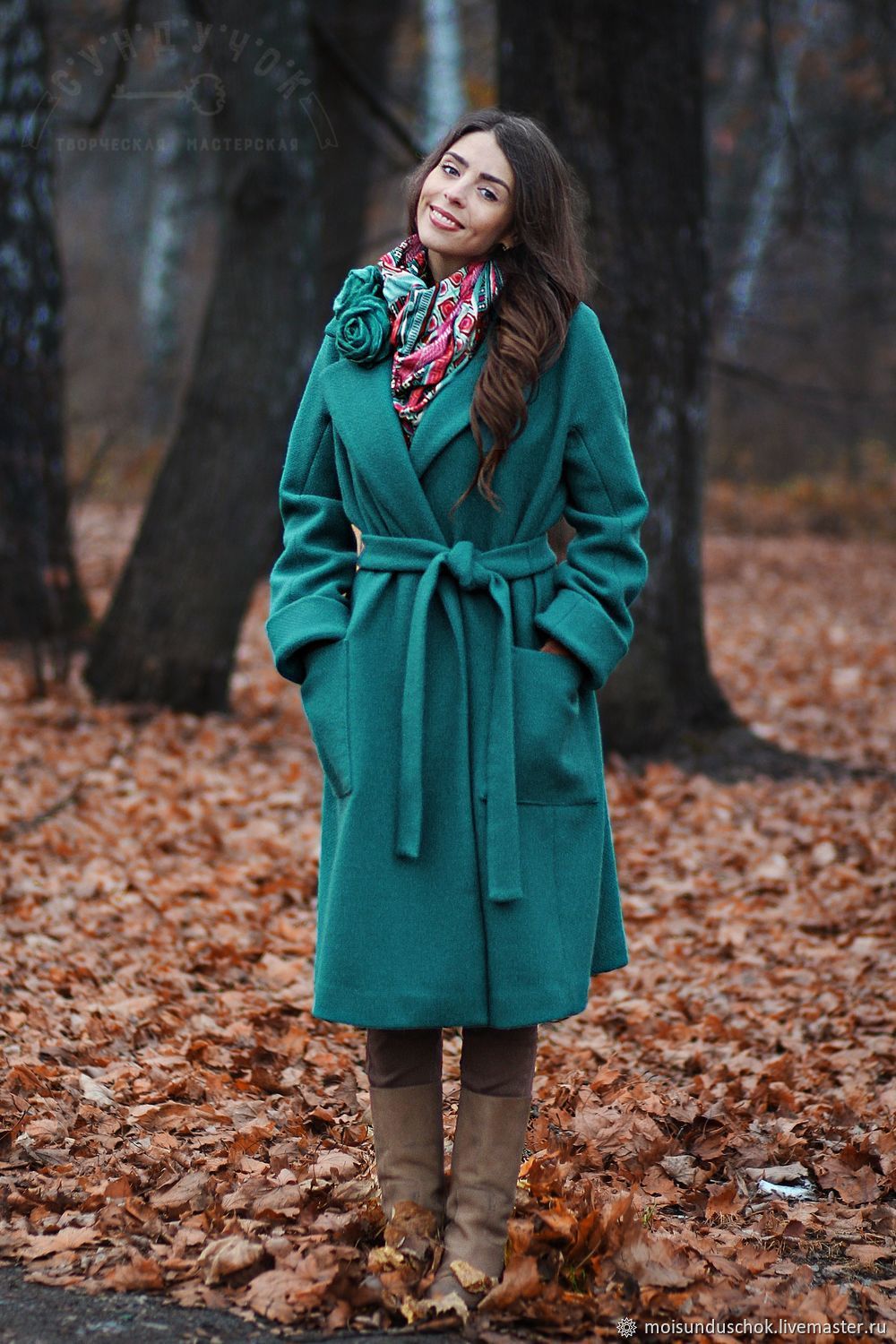 Зеленое пальто весенние