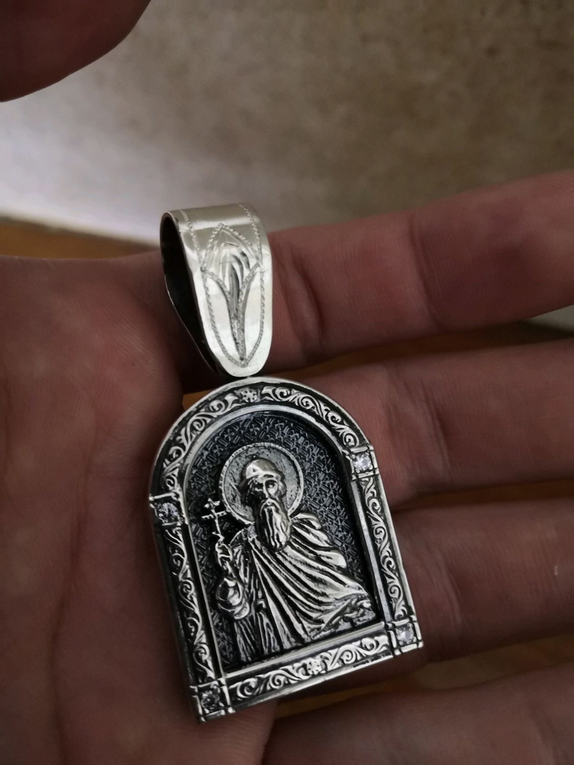 Серебряные иконы на цепочку