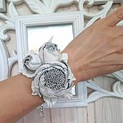 Украшения handmade. Livemaster - original item Handmade Leather Bracelet with Flowers Dance of Roses White. Handmade.