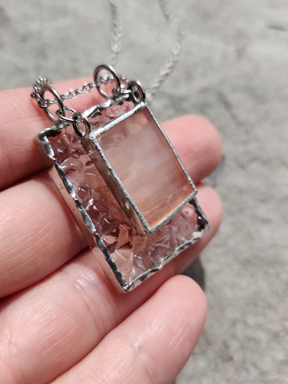 Кулон-подвеска из стекла фиолетовый / пудровый кристалл купить в ...